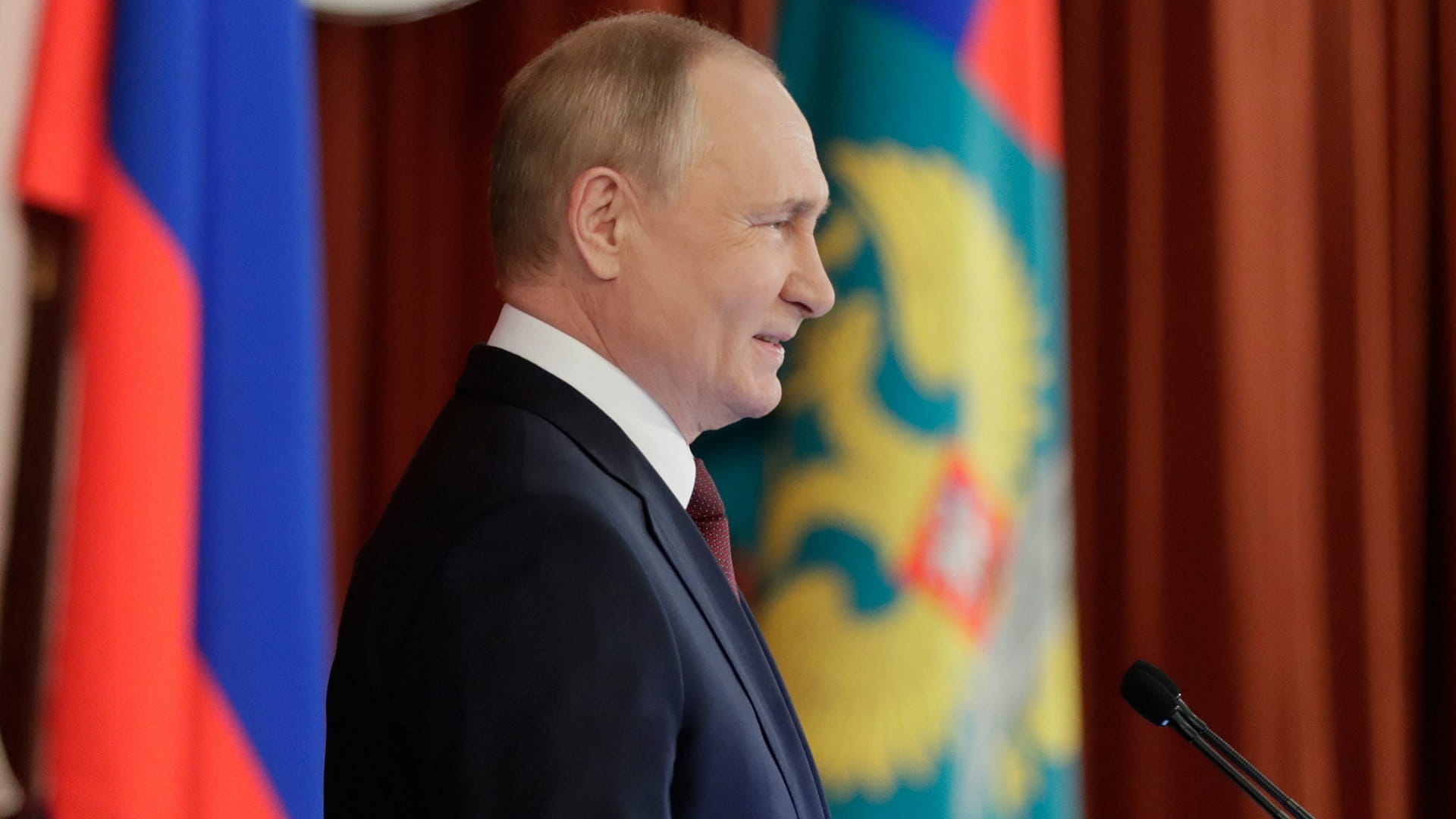 Image for the title: Putin urges dialogue between Lukashenko and opposition 