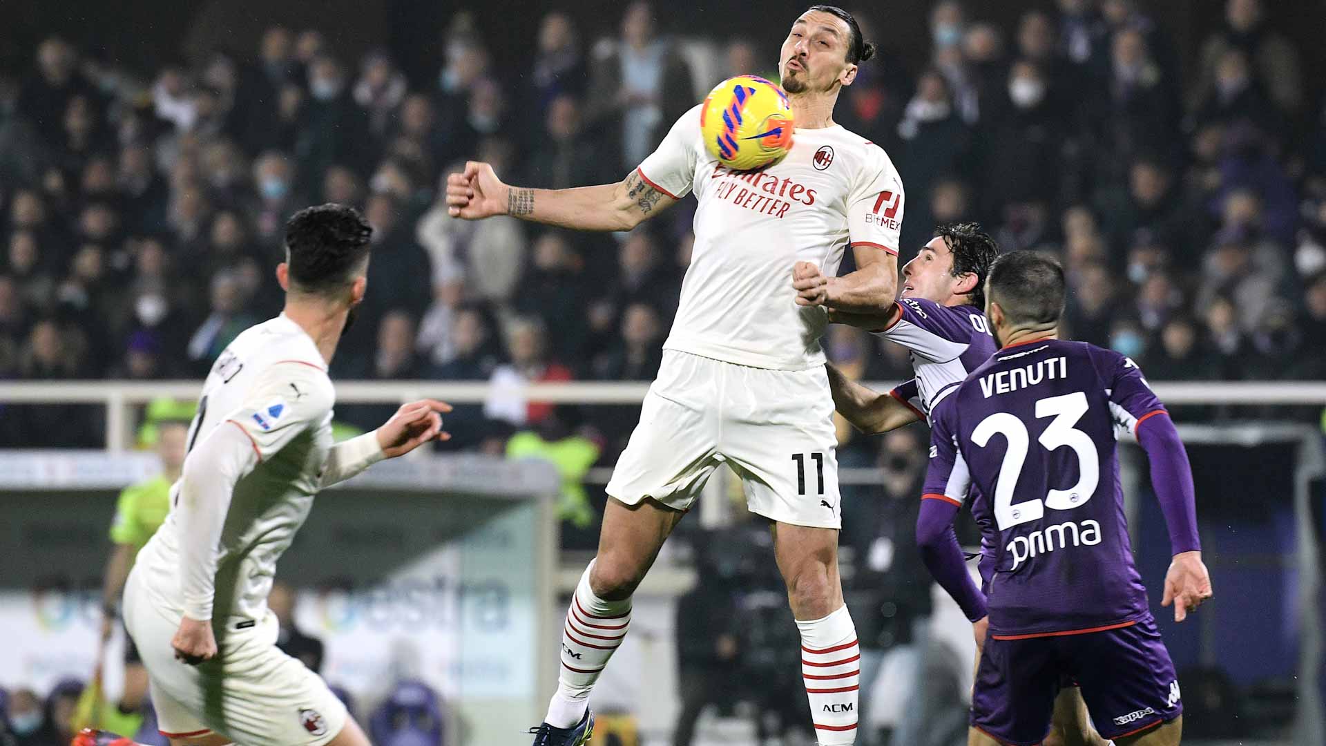 صورة بعنوان: ميلان يخسر فرصة الإنفراد بصدارة الدوري الإيطالي لكرة القدم    