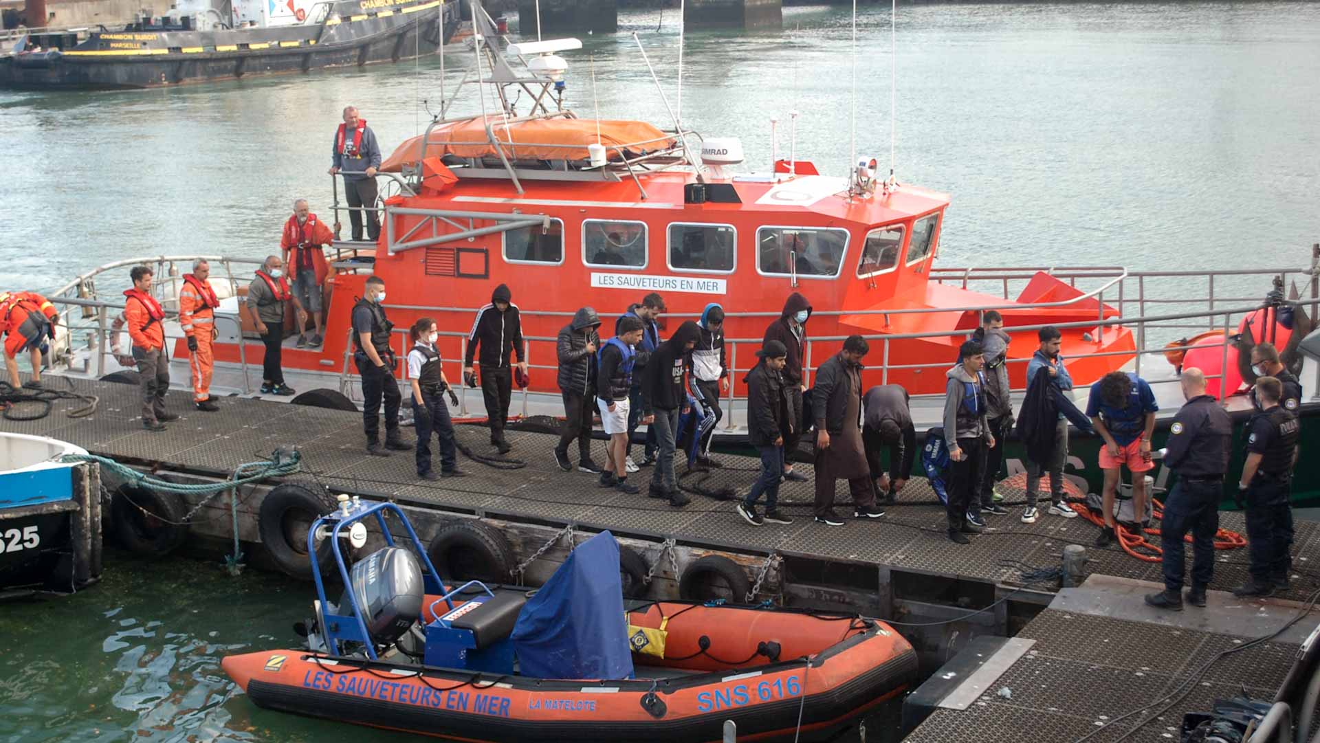Image for the title: France rescues nearly 250 migrants in English Channel 