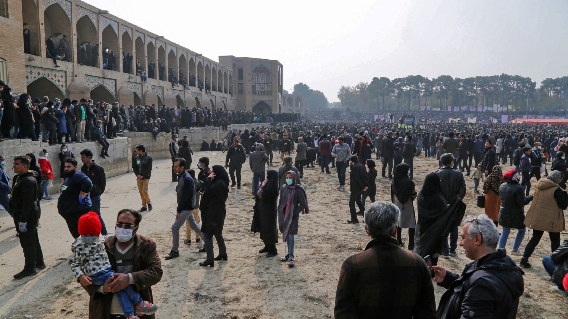 Image for the title: New protests in Iran over water shortage 