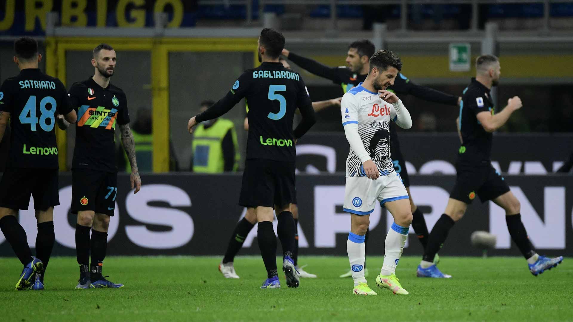 صورة بعنوان: إنتر ميلان يخطف فوزاً ثميناً من نابولي في الدوري الإيطالي 