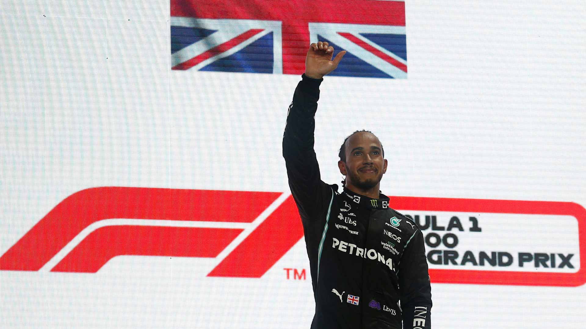 Image for the title: Hamilton wins in Qatar with Verstappen second 