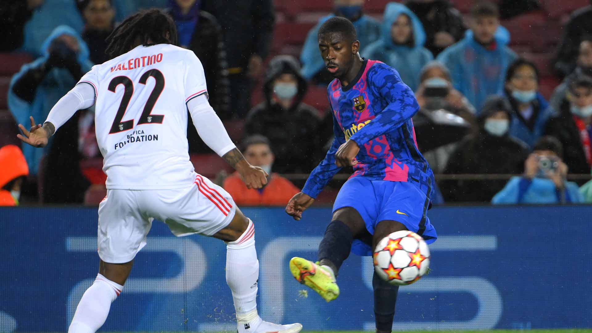 صورة بعنوان: برشلونة يسقط بفخ التعادل السلبي أمام بنفيكا البرتغالي في الأبطال 