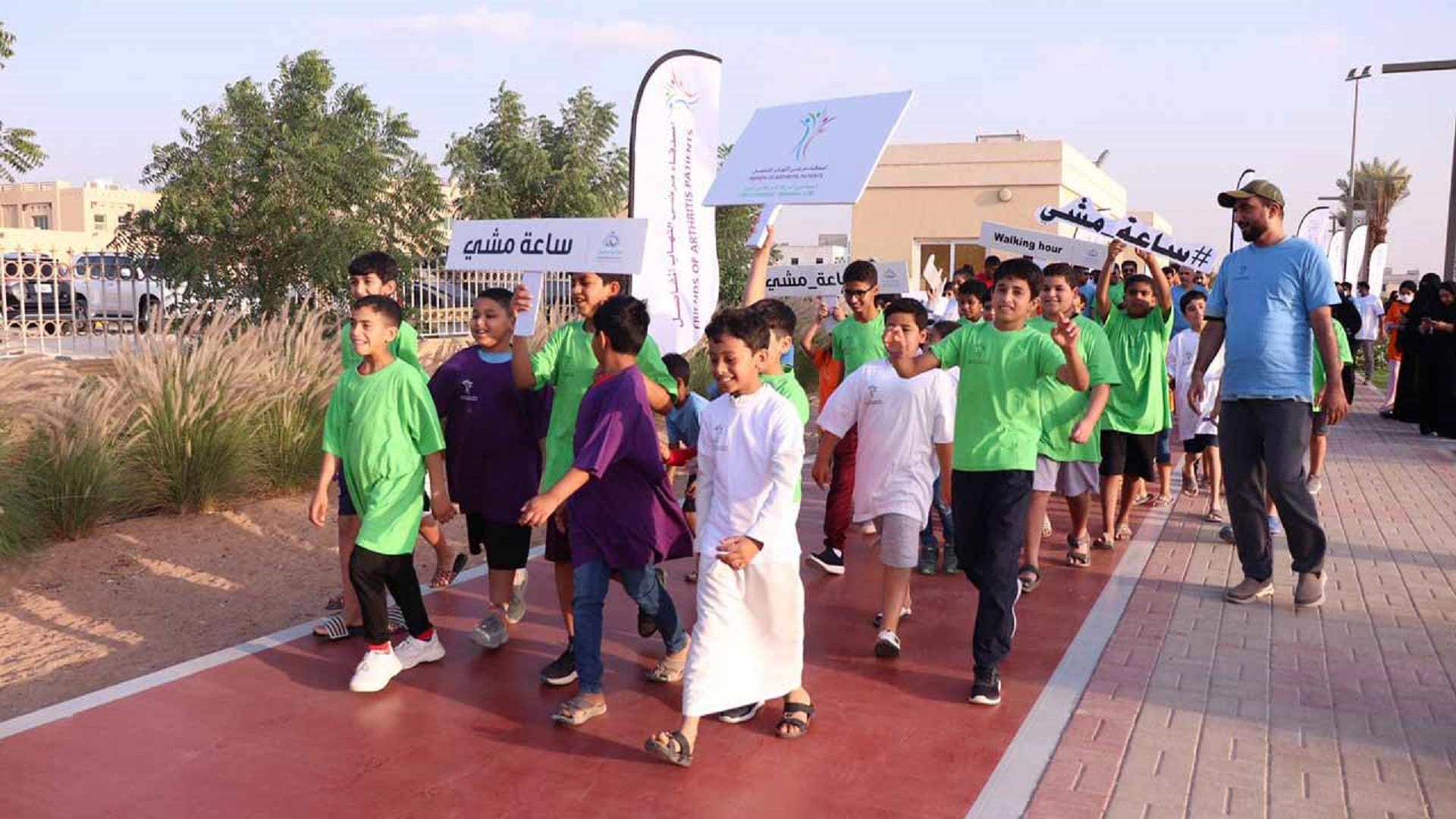 صورة بعنوان: مجلس ضاحية الخروس ينظم فعالية "ساعة مشي" بمدينة الذيد 