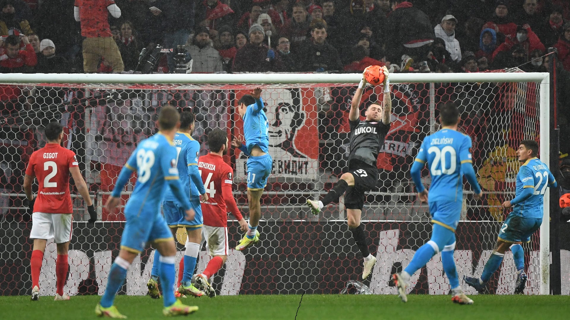 صورة بعنوان: نابولي الإيطالي يسقط أمام سبارتاك موسكو في الدوري الأوروبي 