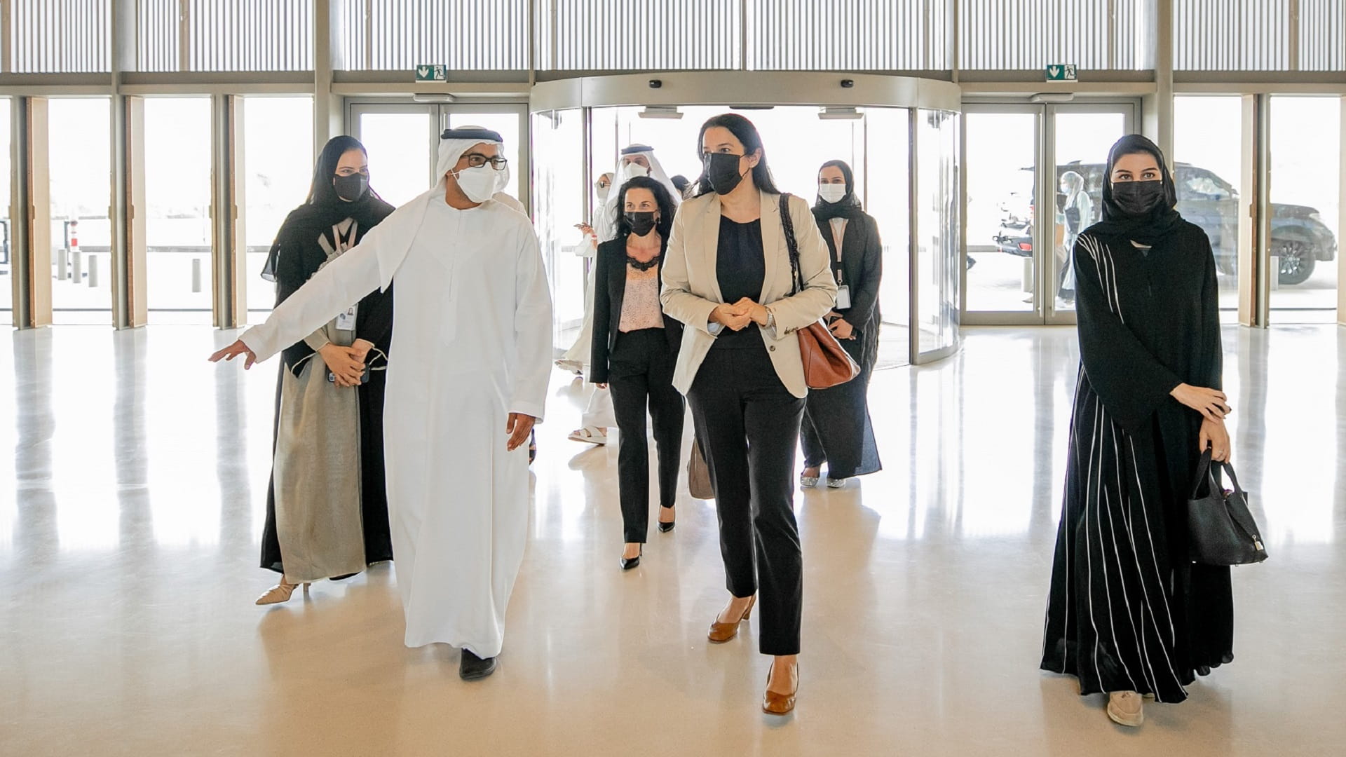 صورة بعنوان: الشارقة وفرنسا تبحثان آليات تبادل التجارب في السياحة الثقافية  