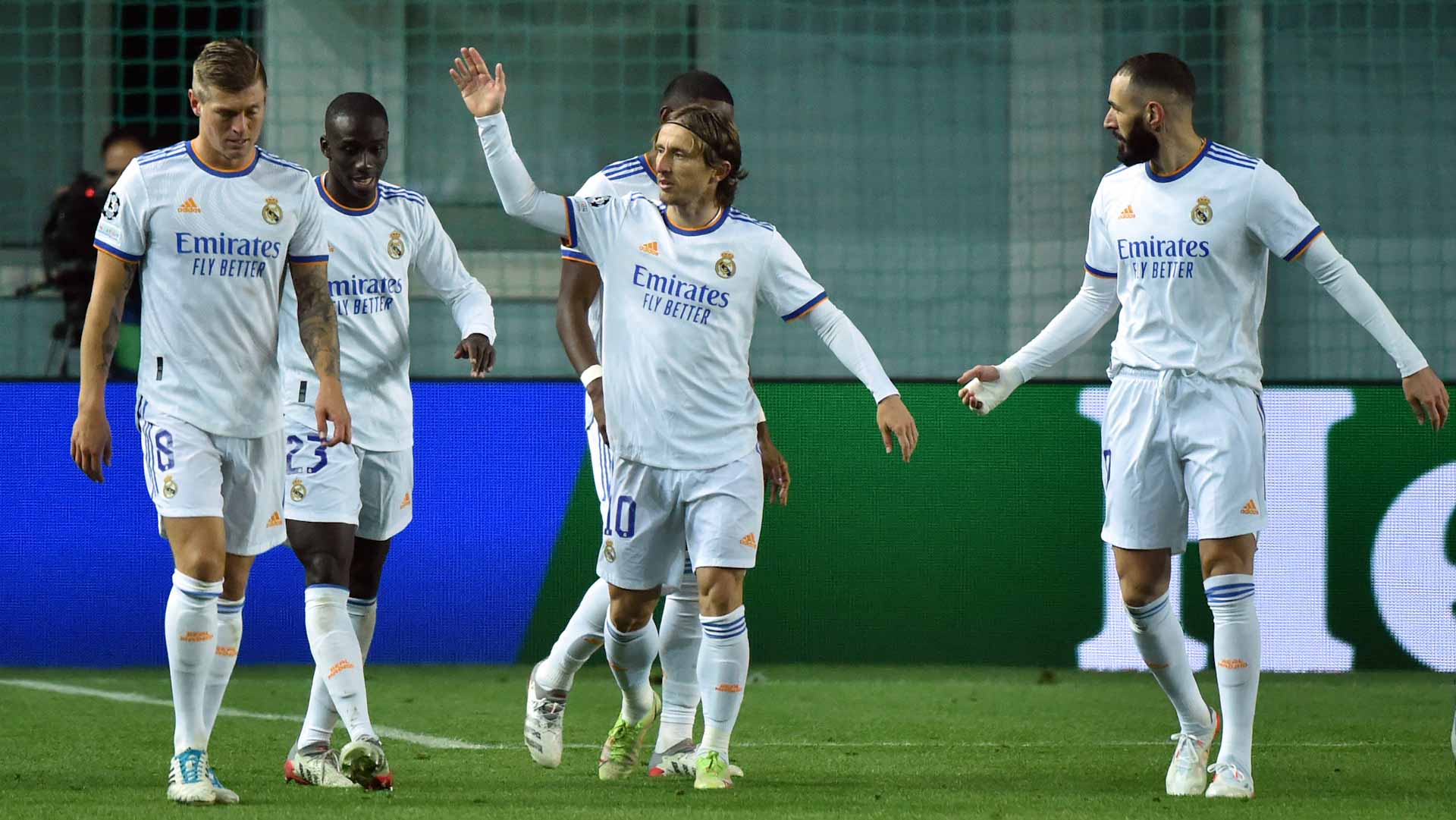 صورة بعنوان: ريال مدريد يبلغ دور الـ 16 لدوري أبطال أوروبا  