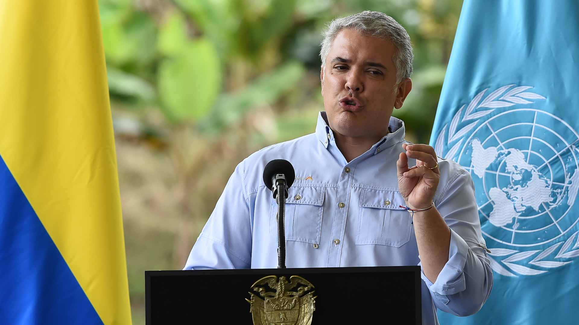 Image for the title: Colombia extends health emergency citing new coronavirus variant 