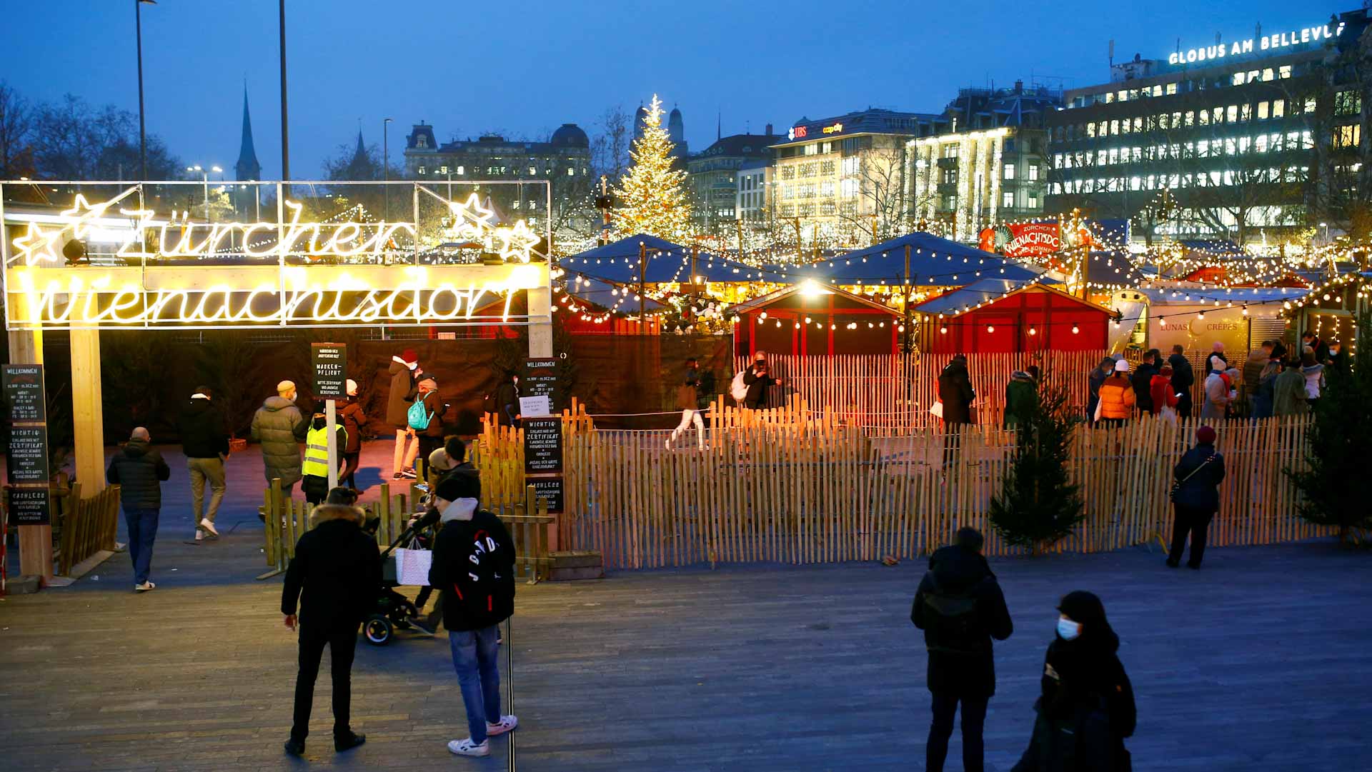 صورة بعنوان: رغم تشديد القيود...سويسرا ترصد أول حالة إصابة بسلالة أوميكرون 