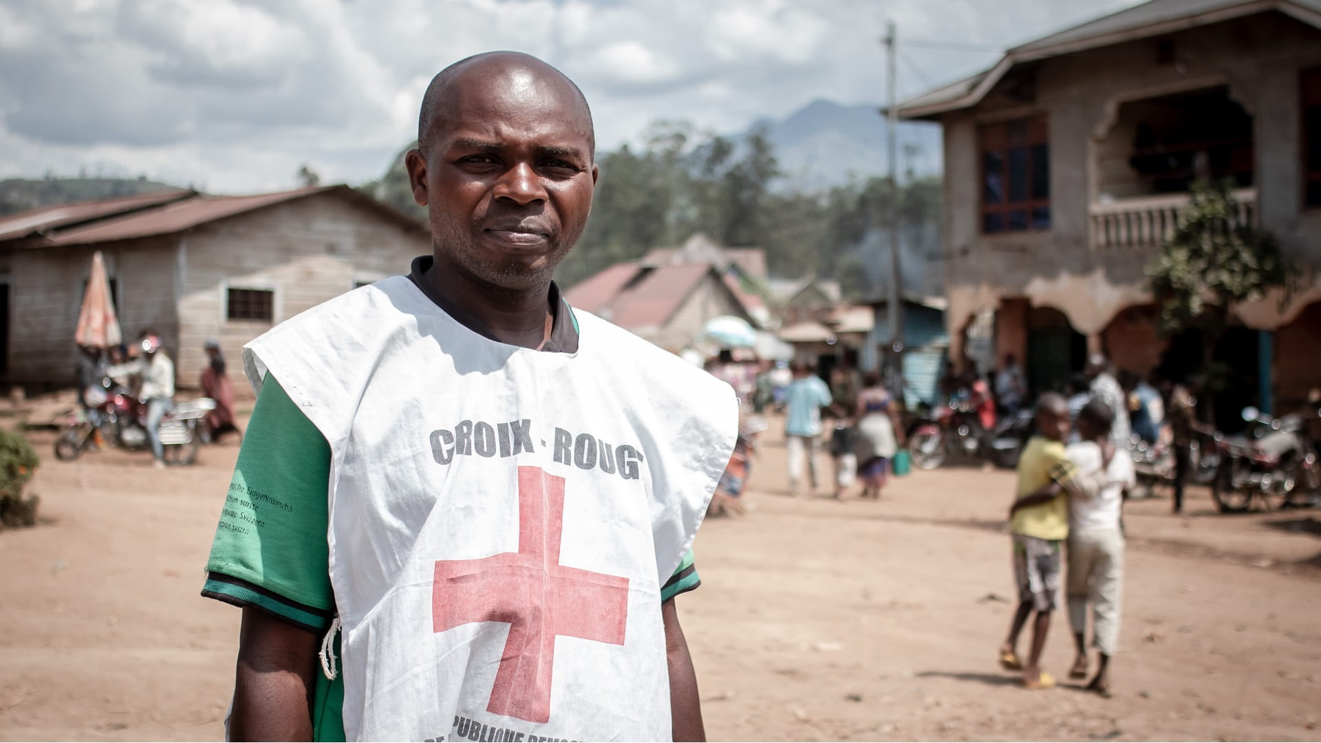 Image for the title: Two Red Cross workers kidnapped in DR Congo 