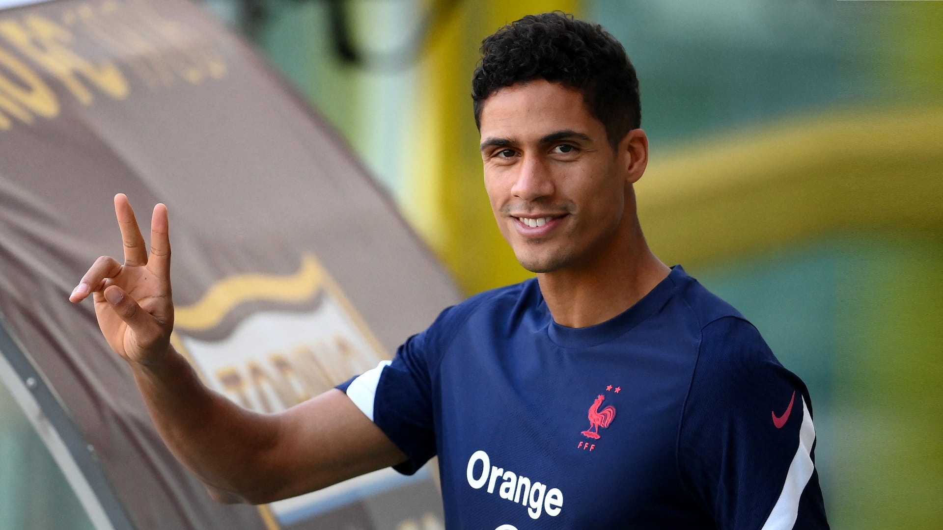 صورة بعنوان: مانشستر يونايتد يخسر جهود المدافع فاران عدة أسابيع 