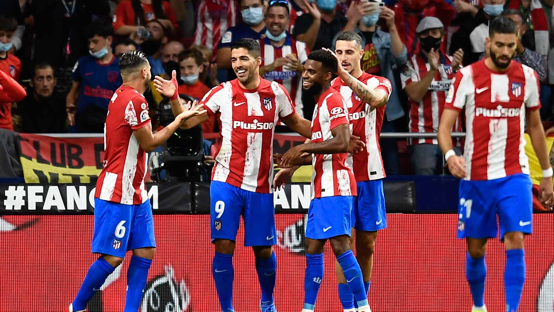 Image for the title: Suarez piles misery on former club as Atletico see off Barcelona 