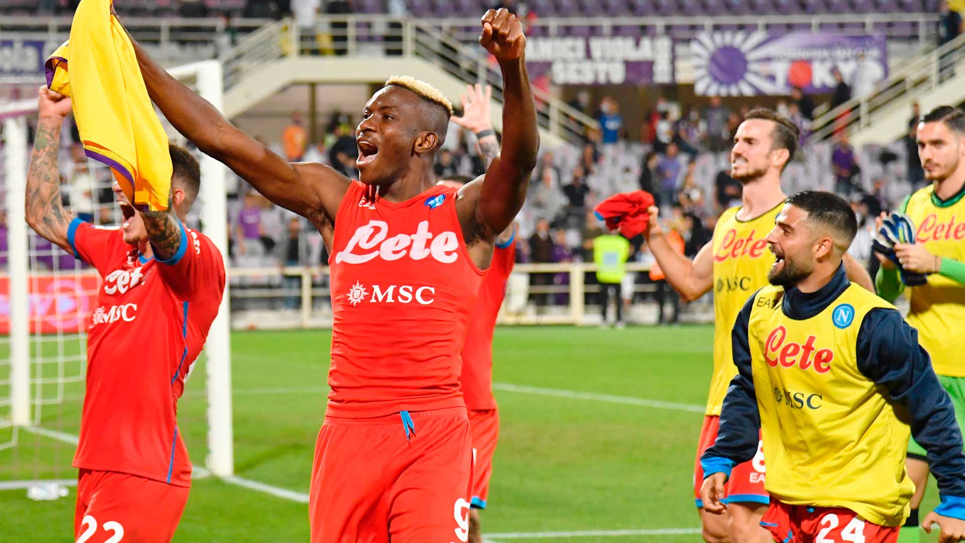 صورة بعنوان: نابولي يحقق فوزه السابع على التوالي في الدوري الإيطالي 