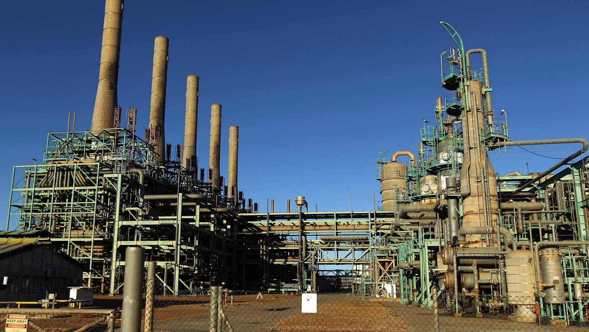 صورة بعنوان: ليبيا تشرع في إنشاء مصفاة نفط جنوب البلاد بكلفة 600 مليون دولار 