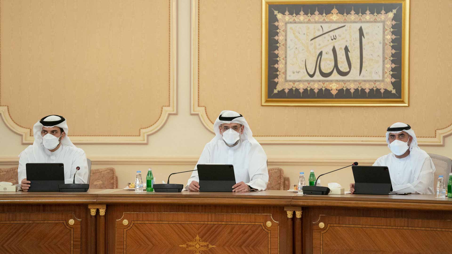 صورة بعنوان: ولي عهد الشارقة يشيد بتكاتف الجهود الحكومية في الاستعداد لـ"شاهين" 