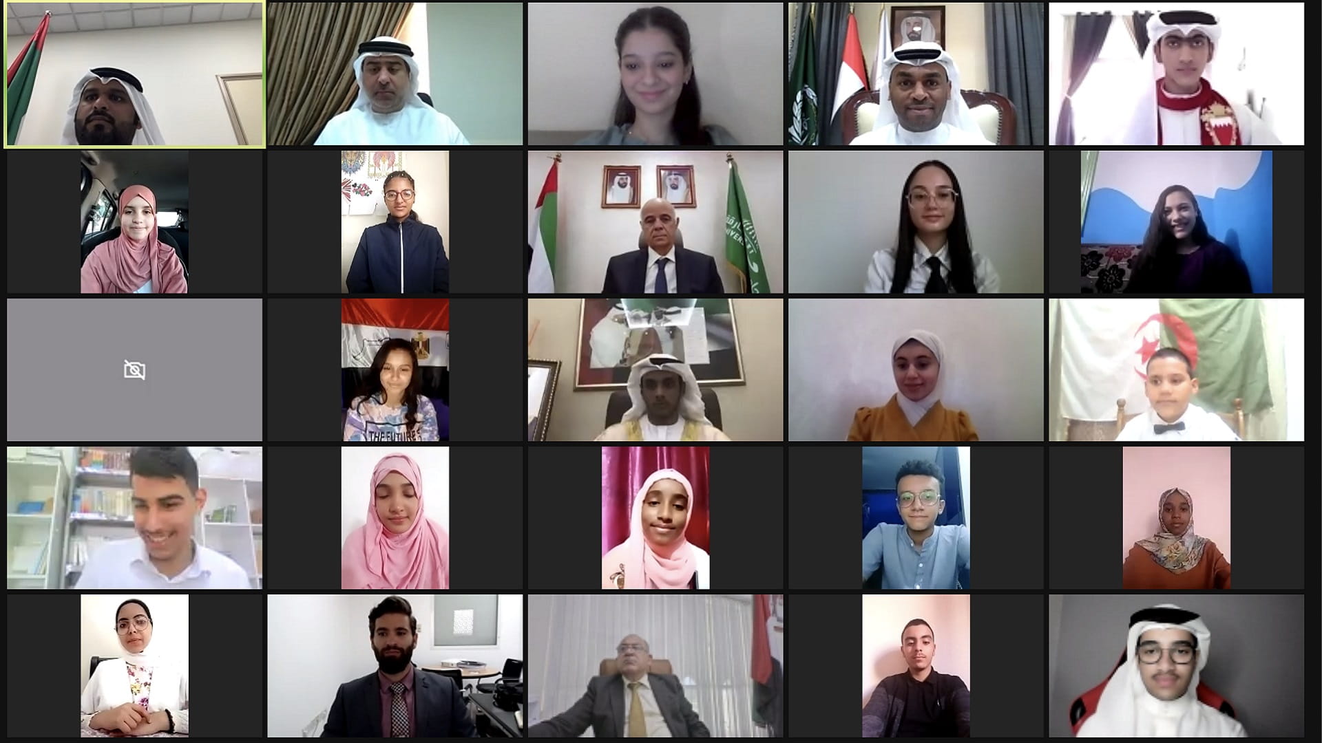 صورة بعنوان: تخريج الكوكبة الأولى من منتسبي برنامج دبلوم البرلمان العربي للطفل 