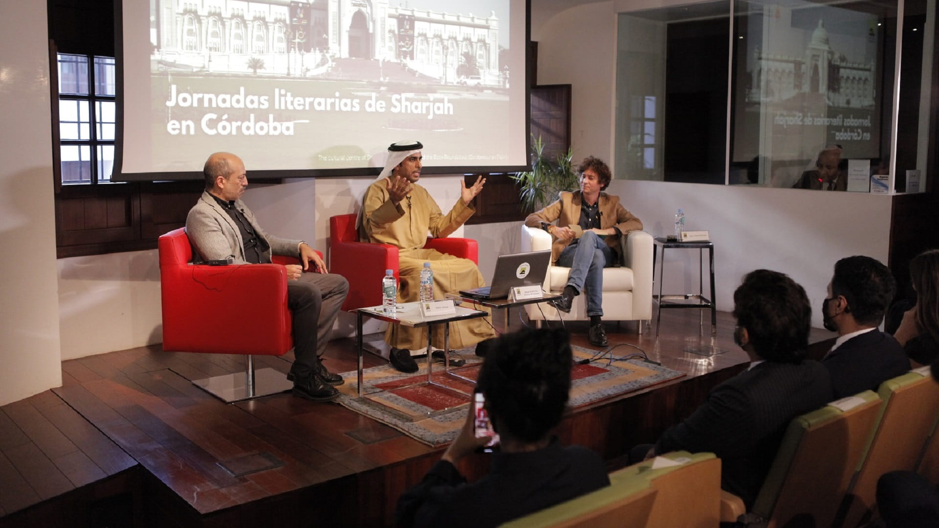 صورة بعنوان: "أيام الشارقة" تناقش دور القهوة والماء ببناء مشترك عربي إسباني 