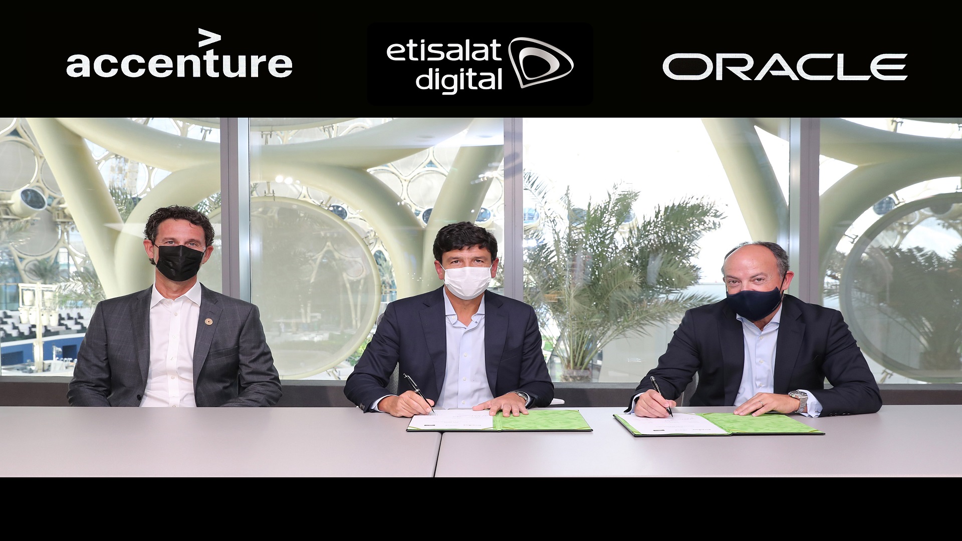 Image for the title: Accenture Etisalat Digt Oracle to drive digital transformation 