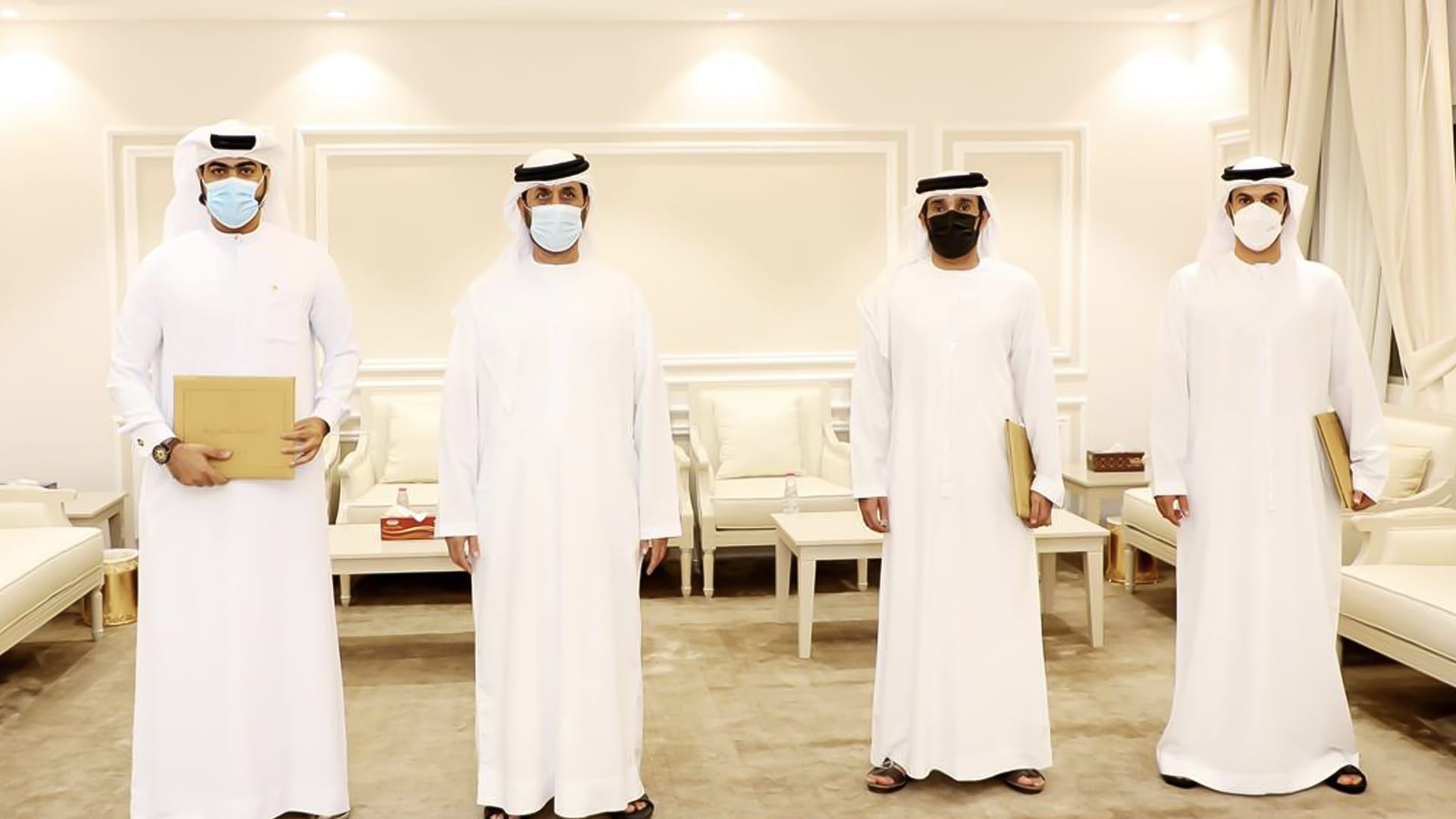 صورة بعنوان: قصائد "الكعبي والأحبابي" تعانق الإبداع وتنبض بحب الوطن 