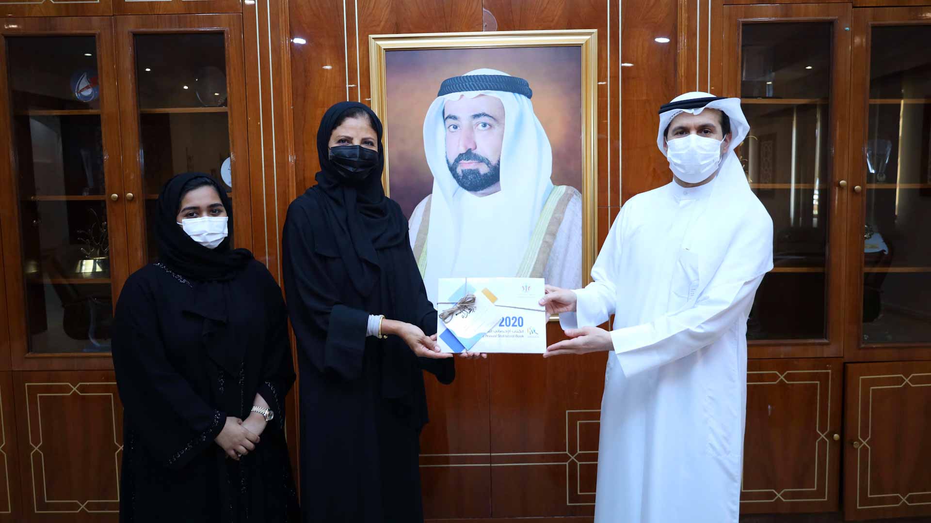 صورة بعنوان: "كهرباء الشارقة" تصدر الكتاب الإحصائي لعام 2020 