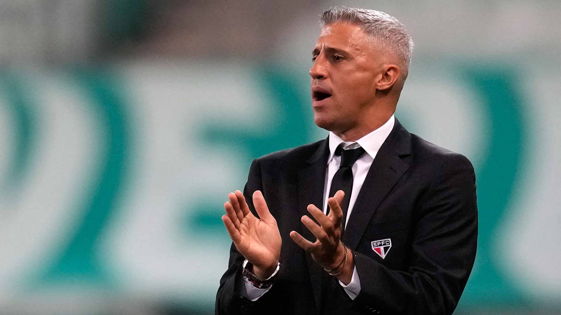 صورة بعنوان: نادي ساو باولو البرازيلي يقيل المدرب هرنان كريسبو 