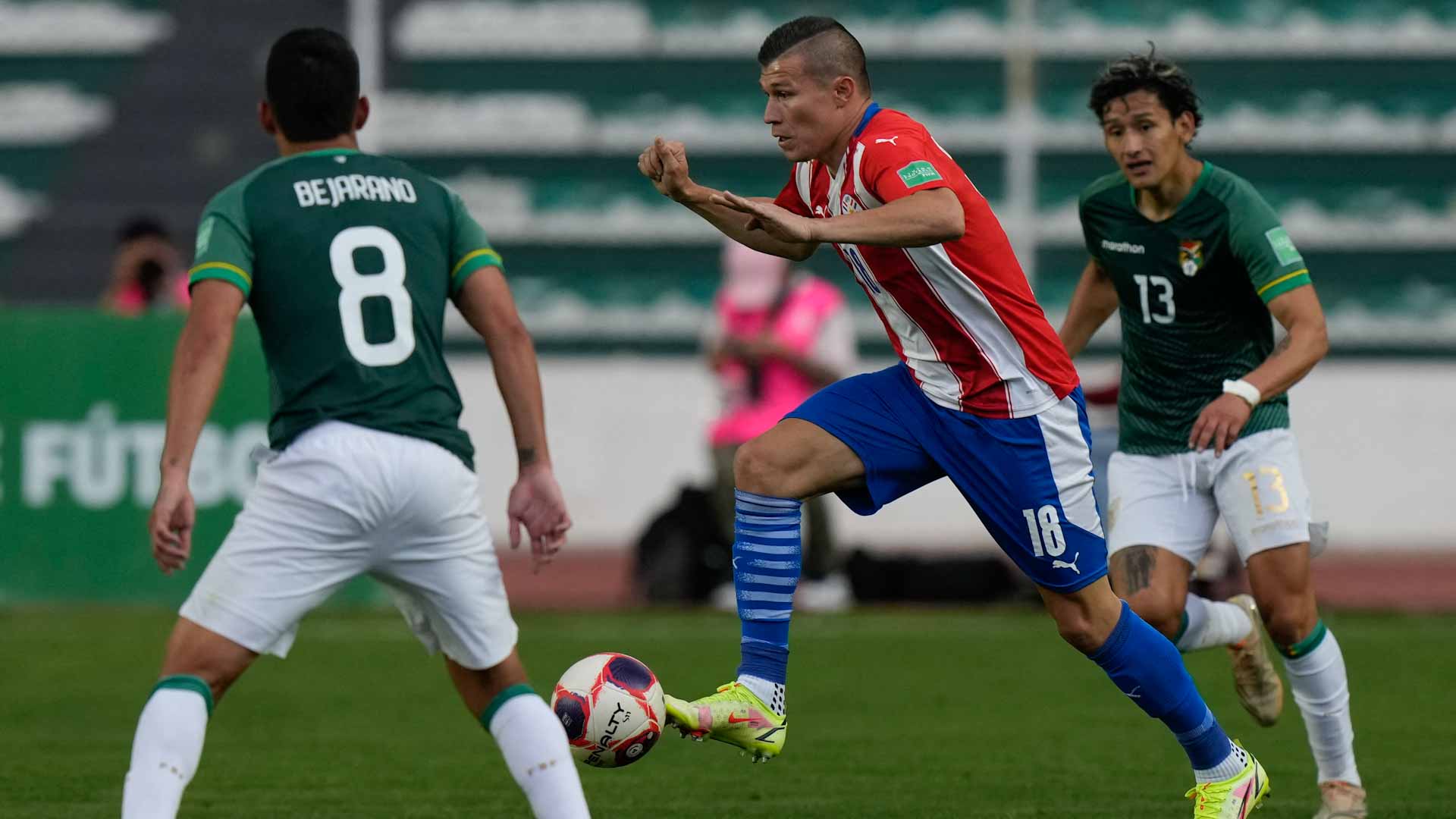 صورة بعنوان: بوليفيا تقسو على باراجواي في تصفيات أميركا الجنوبية للمونديال 