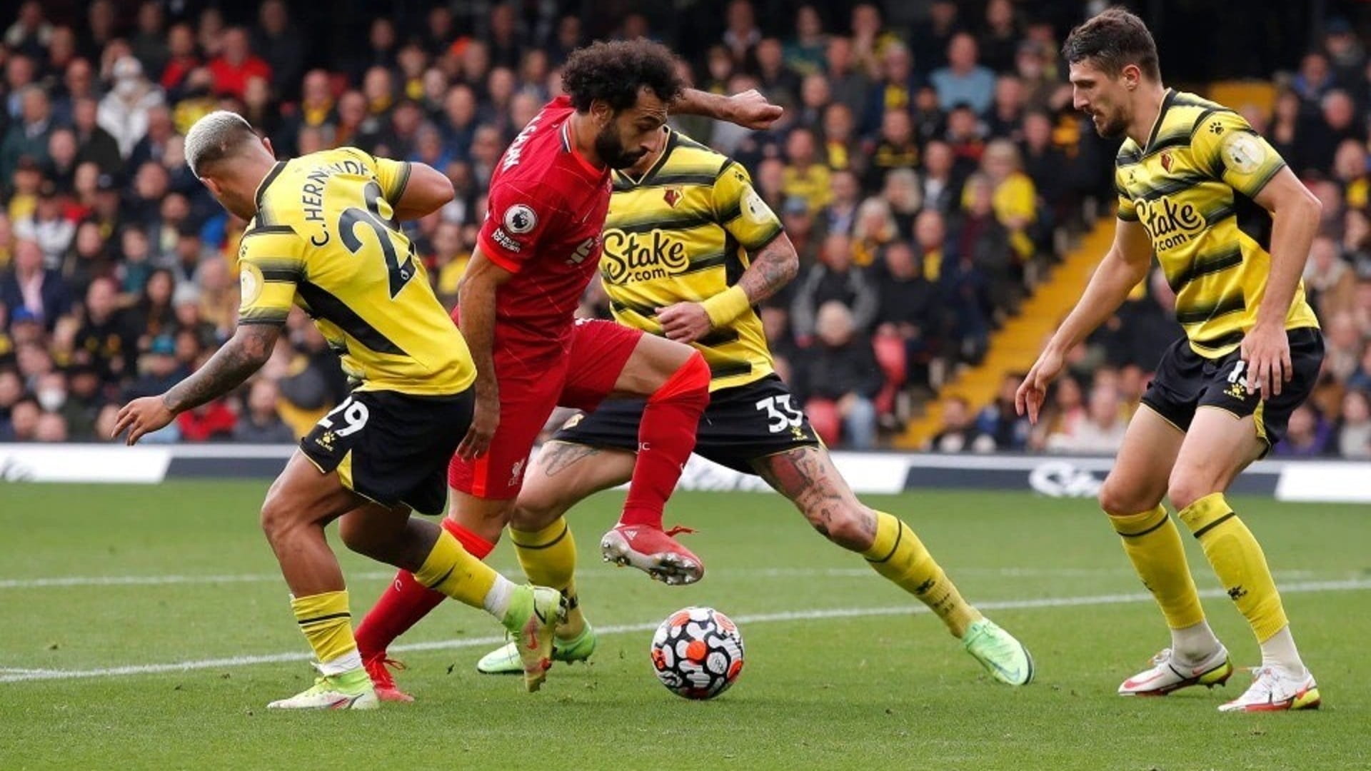 صورة بعنوان: ليفربول يمزق شباك واتفورد في الدوري الإنجليزي الممتاز 