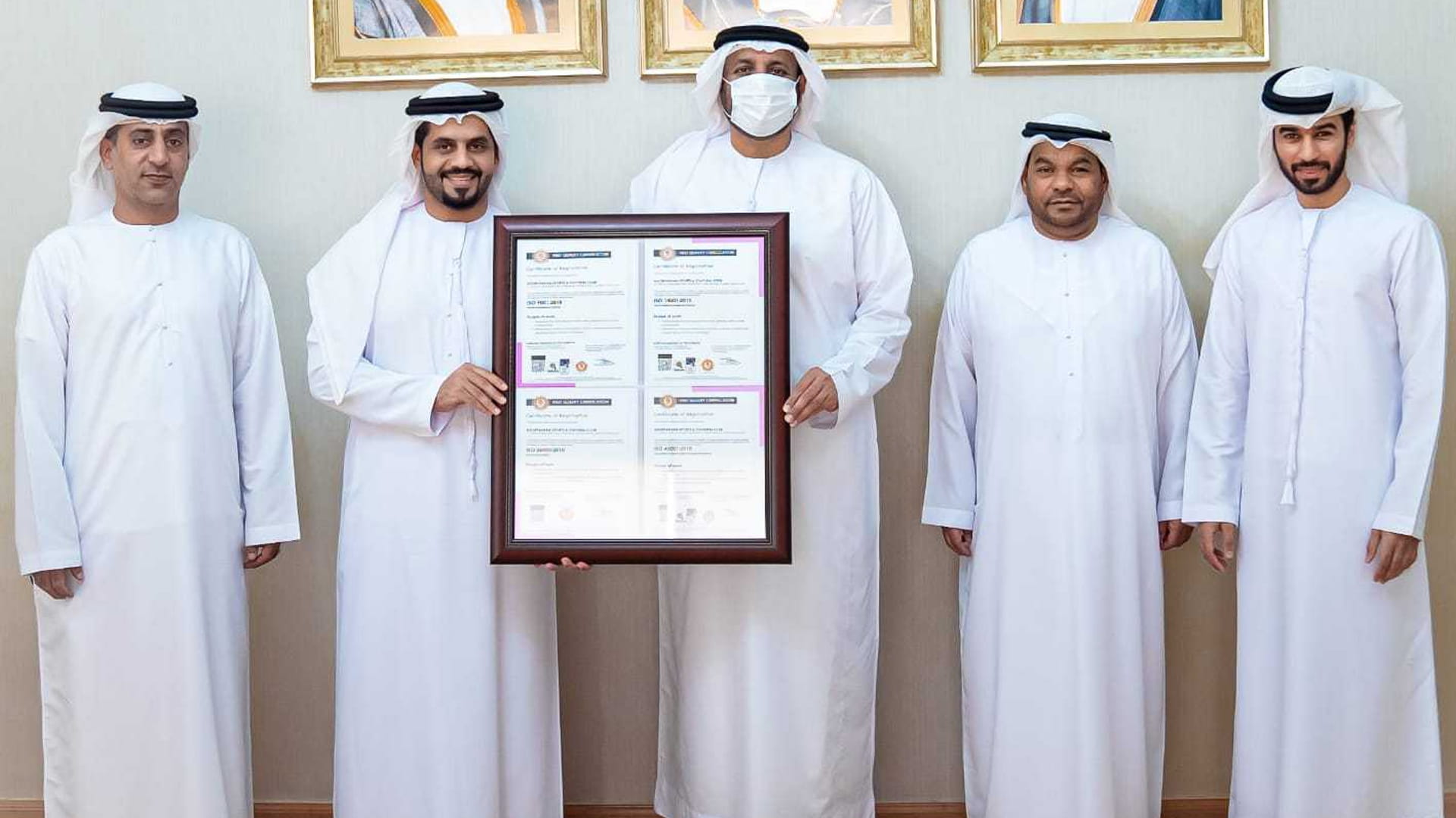 صورة بعنوان: مجلس الشارقة الرياضي يحتفي بحصول نادي خورفكان على 4 شهادات آيزو 