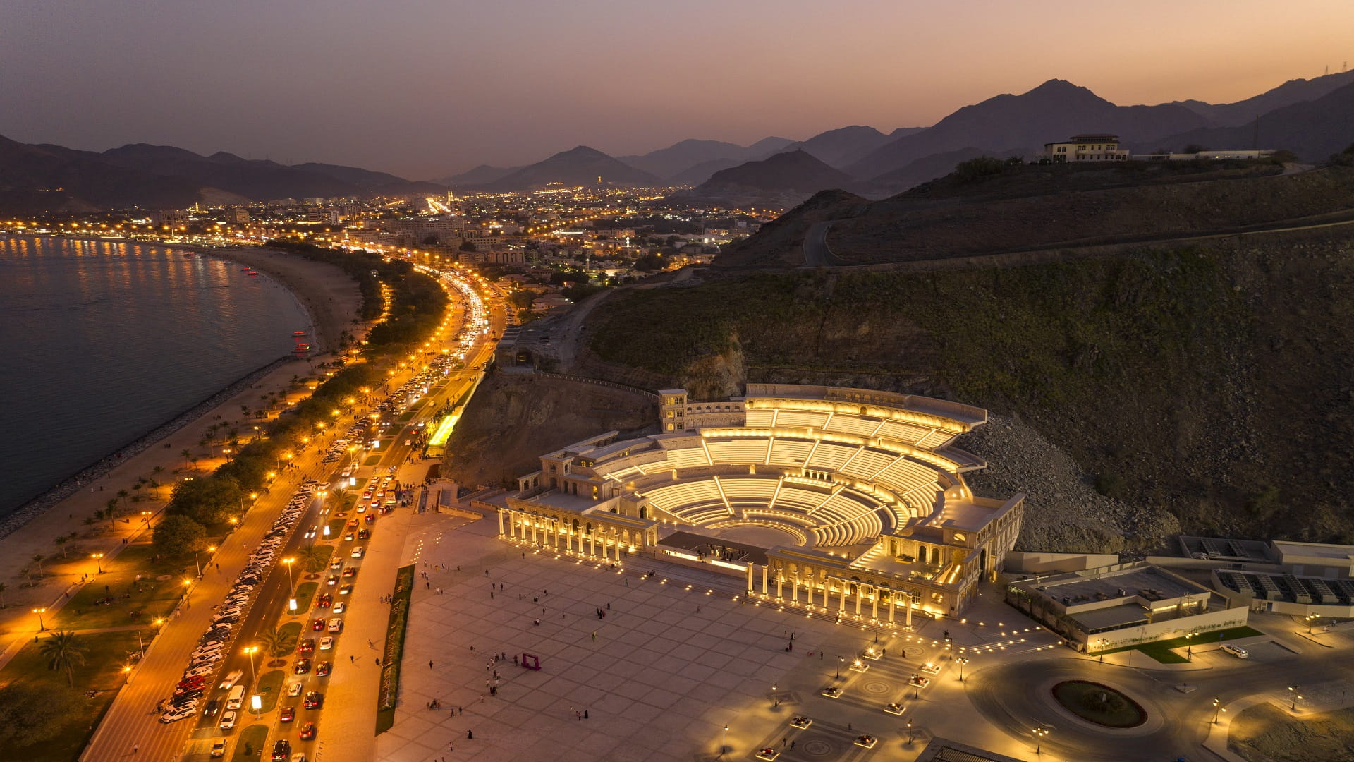 Image for the title: Al Ruwaished and Assala at Khorfakkan Amphitheatre on October 29 