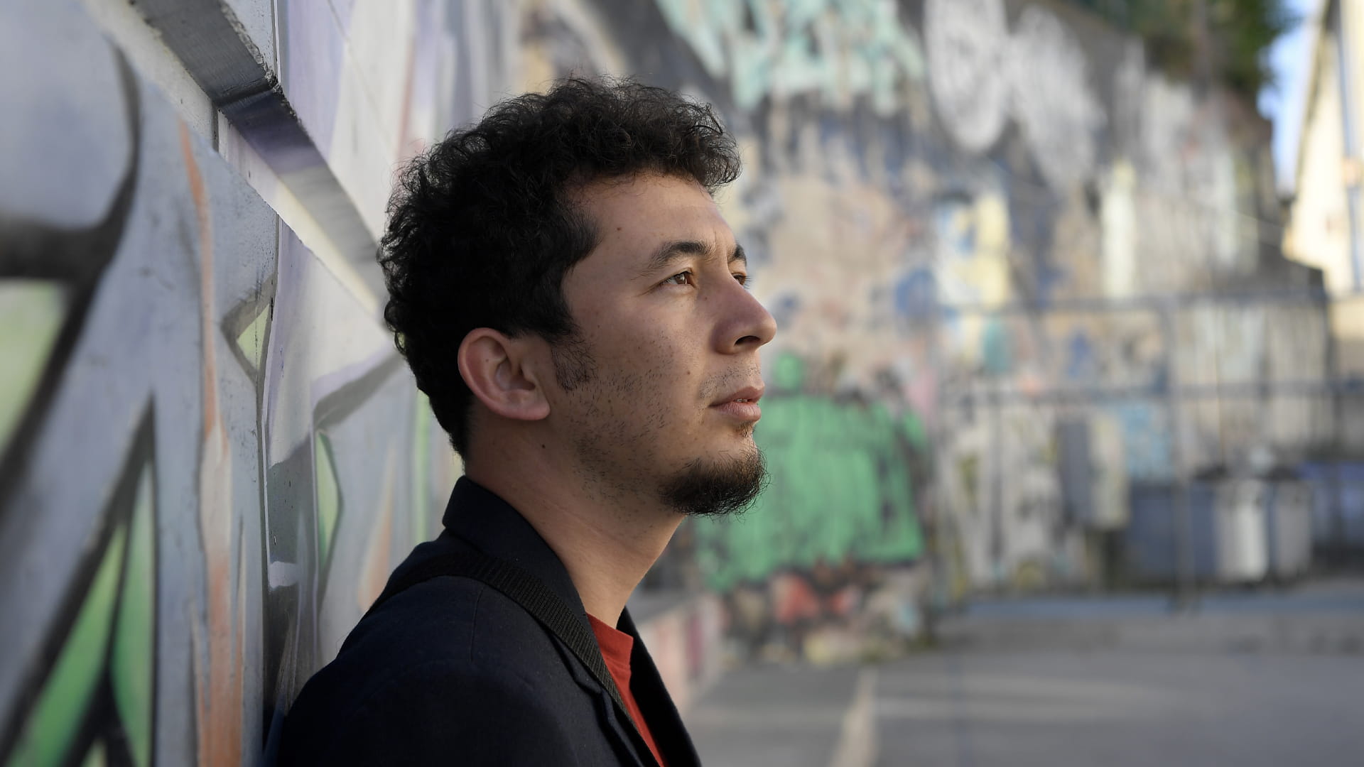 Image for the title: In Marseille, Afghan artists in exile try to "start from scratch" 