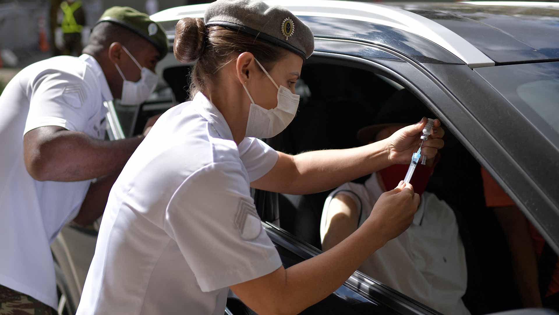 Image for the title: Brazil reports more than 11,000 new COVID-19 cases 