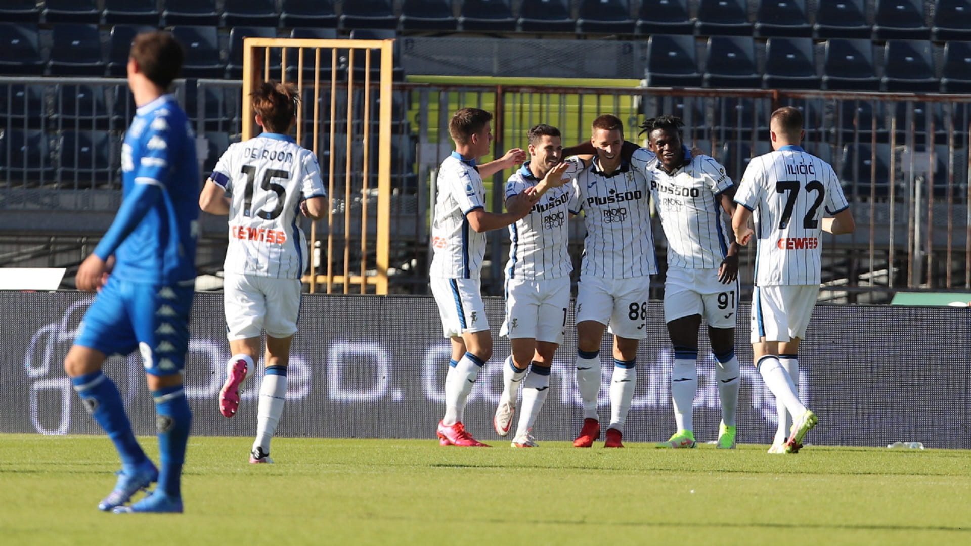 صورة بعنوان: أتالانتا يمزق شباك إمبولي في الدوري الإيطالي لكرة القدم  