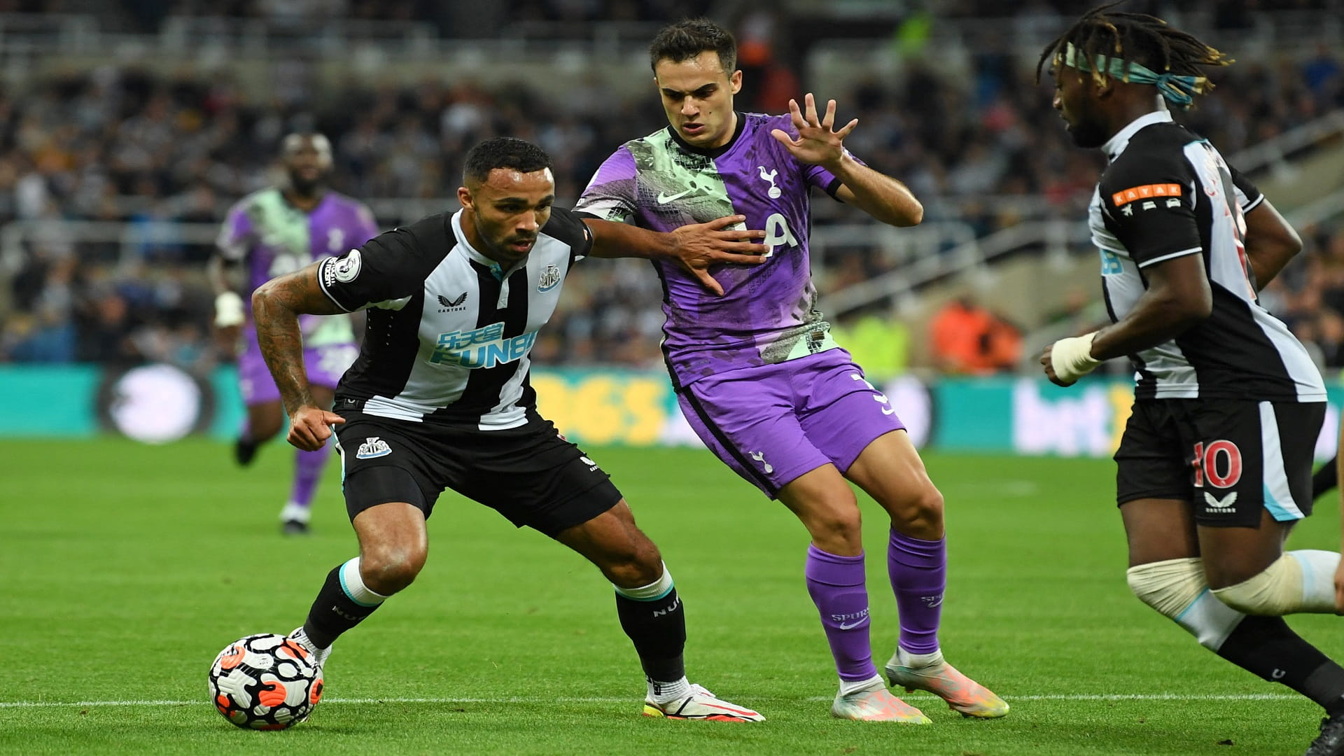 صورة بعنوان: توتنهام يقلب الطاولة على نيوكاسل في الدوري الإنجليزي  