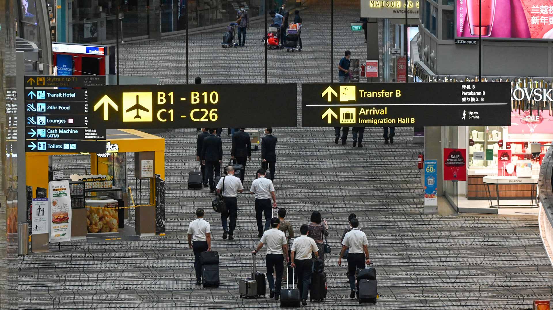 Image for the title: Singapore to expand no quarantine for vaccinated travellers 