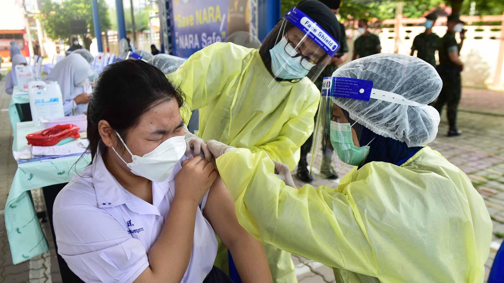 Image for the title: Worldwide coronavirus cases cross 240.44 million 