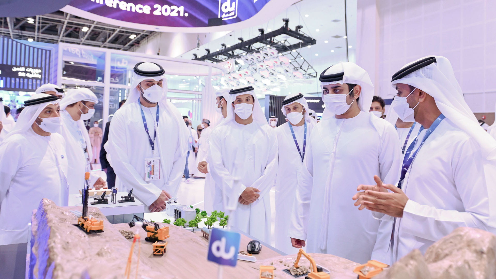 صورة بعنوان: مكتوم بن محمد يزور جيتكس ويطلع على أحدث مشاريع الجهات الحكومية   