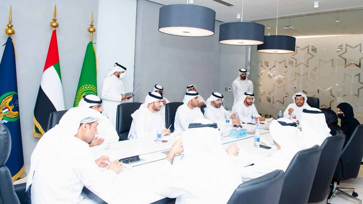 صورة بعنوان: اللواء الشامسي يطلع على مؤشرات ومبادرات شرطة المنطقة الشرقية 