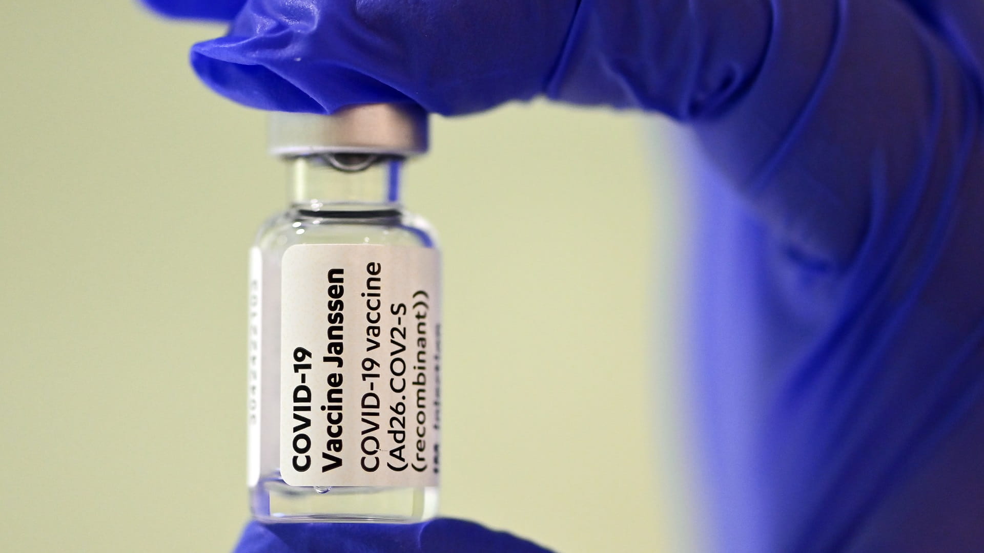 Image for the title: Italy reports 36 coronavirus deaths, 3,794 new cases 