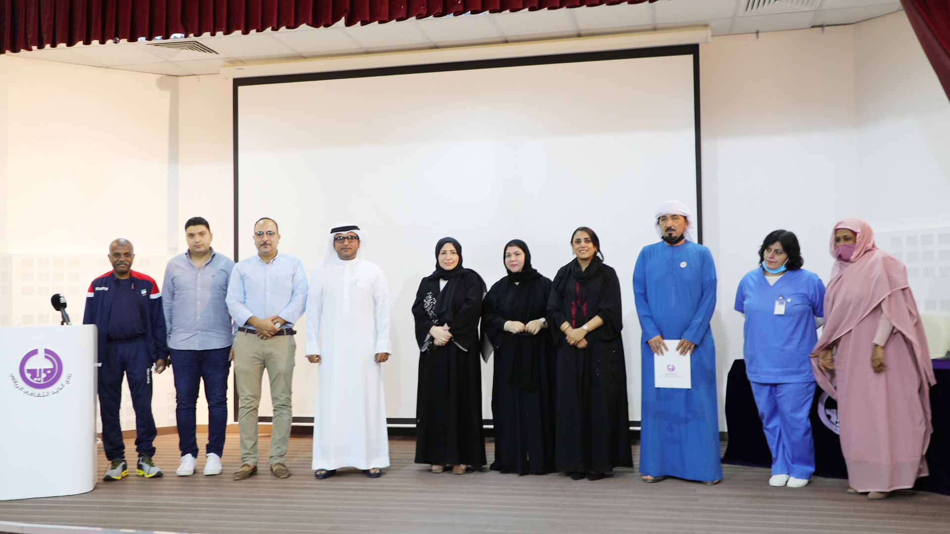 صورة بعنوان: نادي الذيد ينظم فعاليات اليوم العالمي لهشاشة العظام  