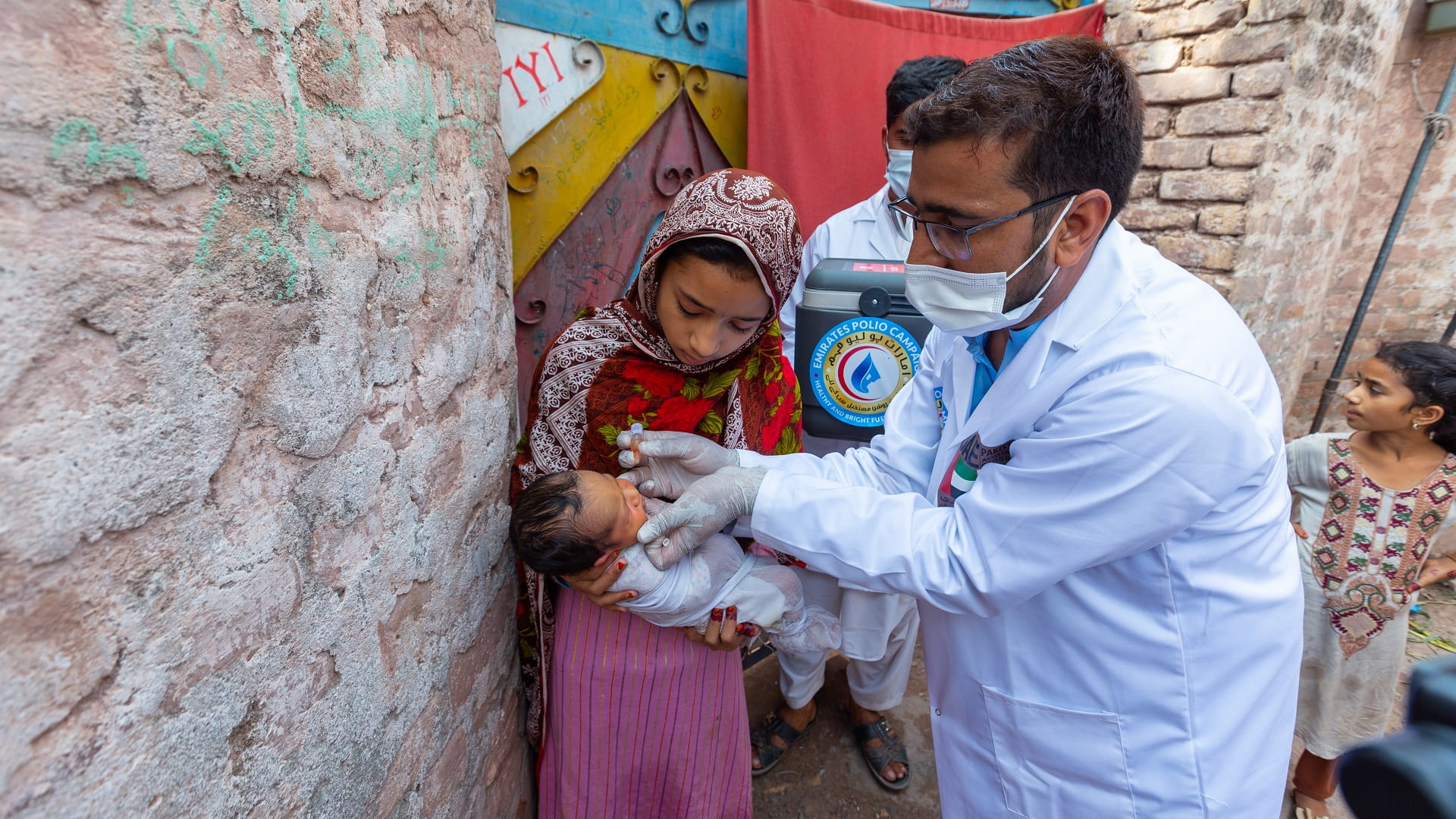 Image for the title: UAE PAP administers 583 mn doses of polio vaccine in Pakistan 