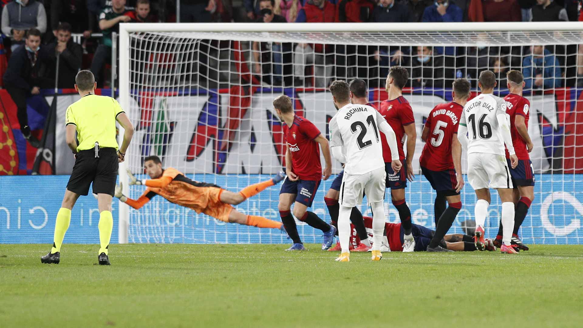 صورة بعنوان: أوساسونا يصعد للمركز الثاني في الدوري الإسباني 