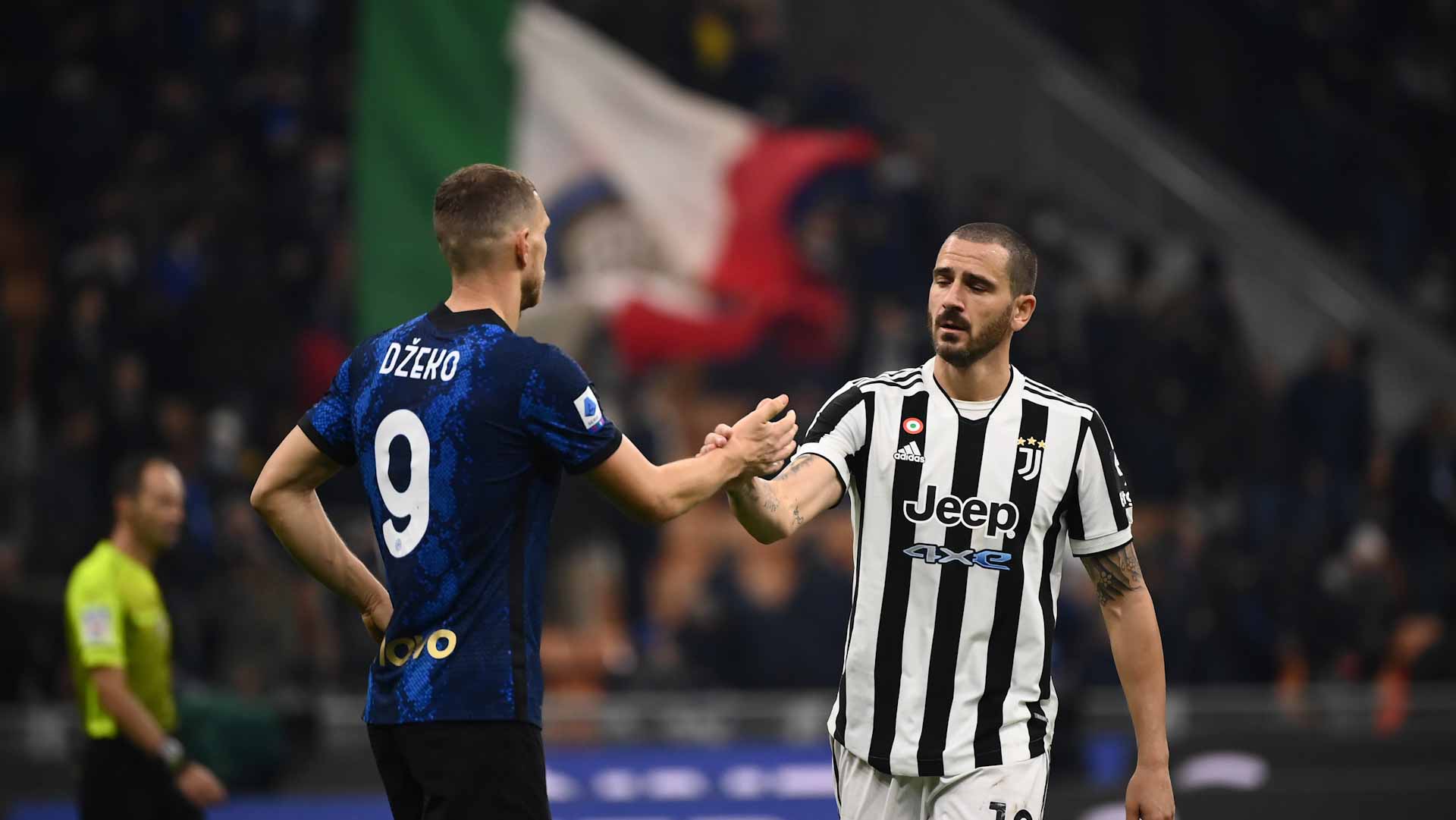 Image for the title: Dybala saves Juve at Inter, Napoli's perfect start ends 