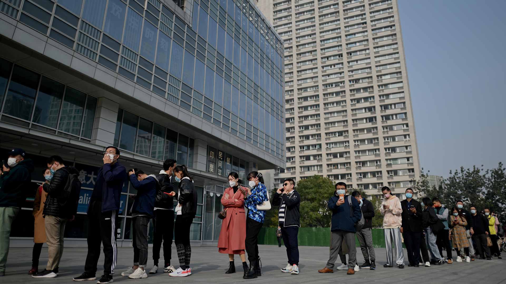 Image for the title: Worldwide coronavirus cases cross 243.65 million 