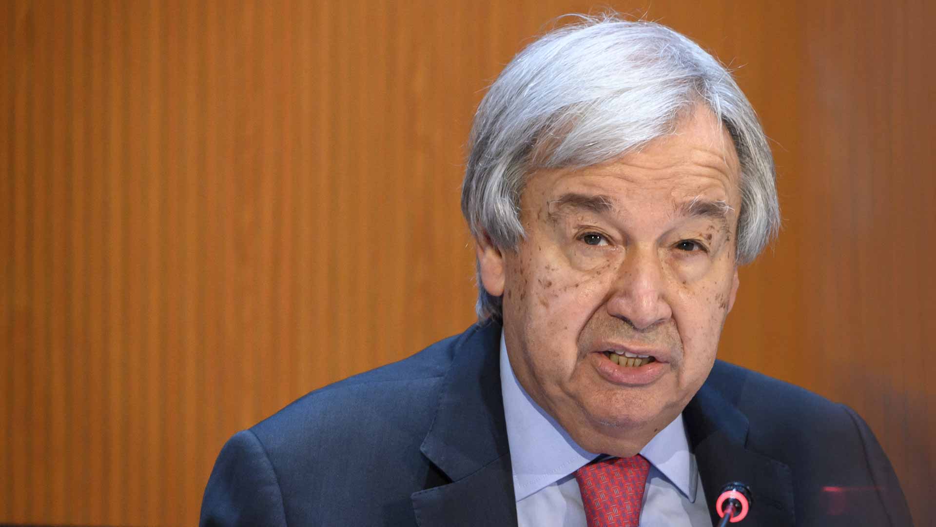 Image for the title: UN calls for dismantling barriers facing persons with disabilities 