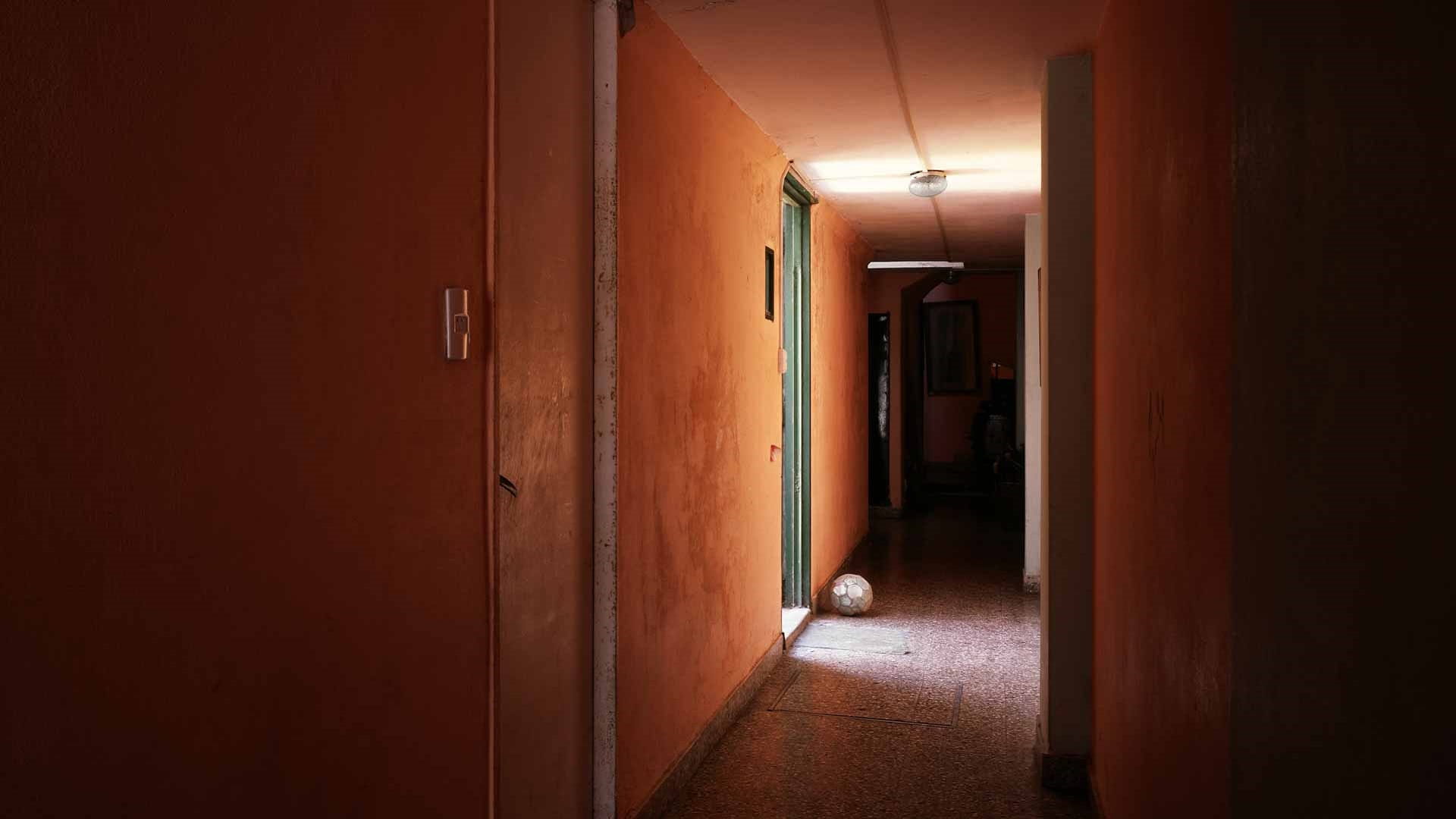 صورة بعنوان: "الشارقة للفنون" تنظم معرض "الوجه الآخر للصمت" لهراير سركيسيان 