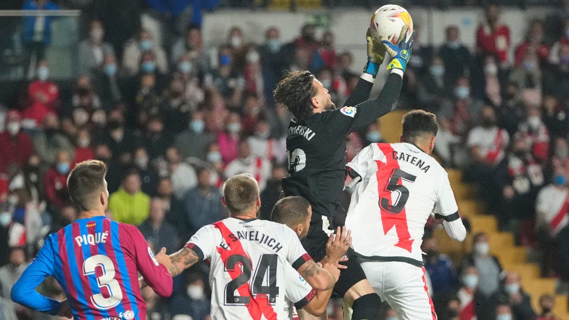 صورة بعنوان: رايو فايكانو يزيد من أوجاع برشلونة في الدوري الإسباني  