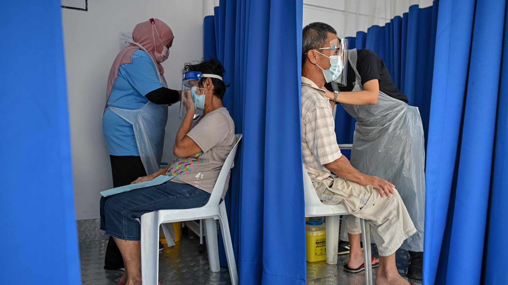 Image for the title: Worldwide coronavirus cases cross 245.48 million 