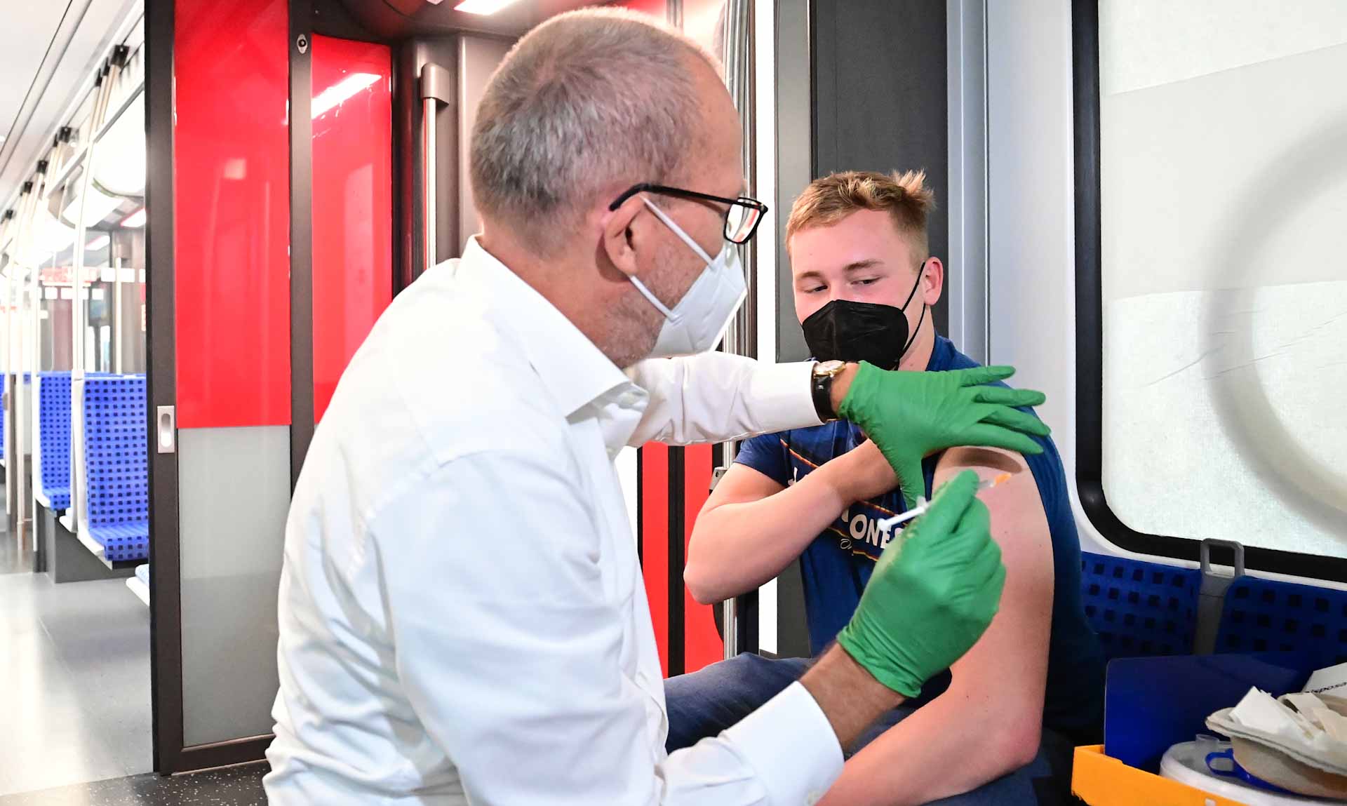 Image for the title: Germany reports 16,887 new COVID-19 cases 