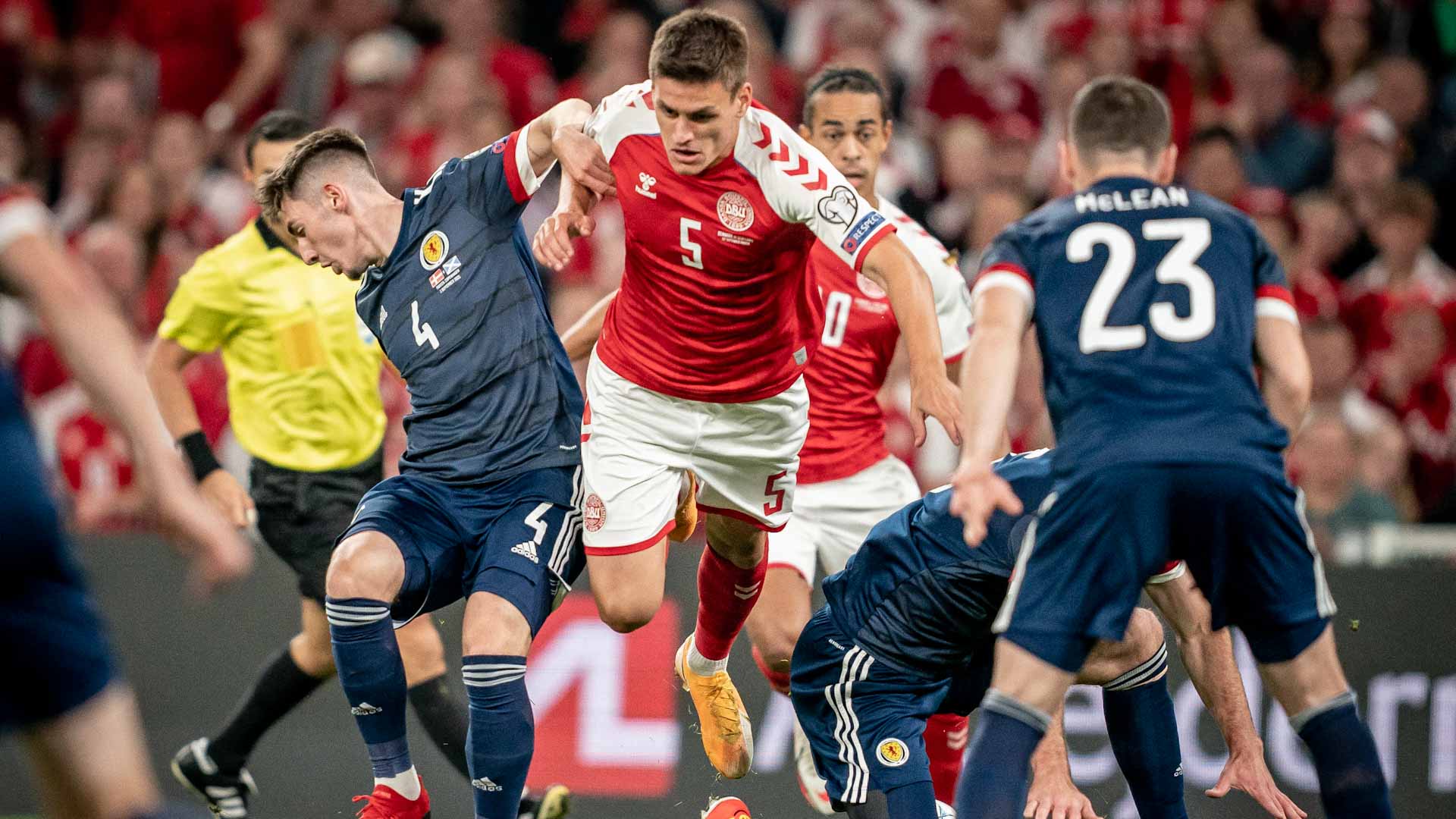 صورة بعنوان: منتخب الدنمارك يتخطى اسكتلندا في تصفيات كأس العالم 2022  