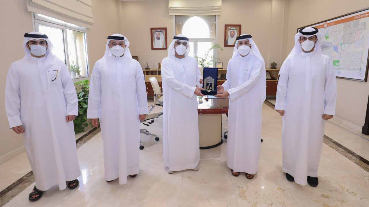 صورة بعنوان: مجلس الخالدية يناقش مع بلدية الشارقة جملة من الموضوعات المجتمعية  